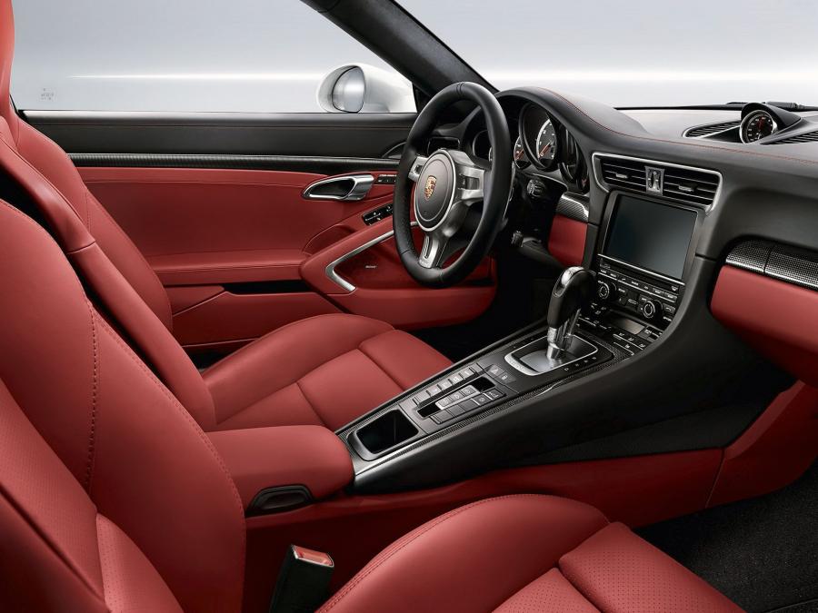 Porsche 911 Turbo S 2013 года  (фото 14 из 30)